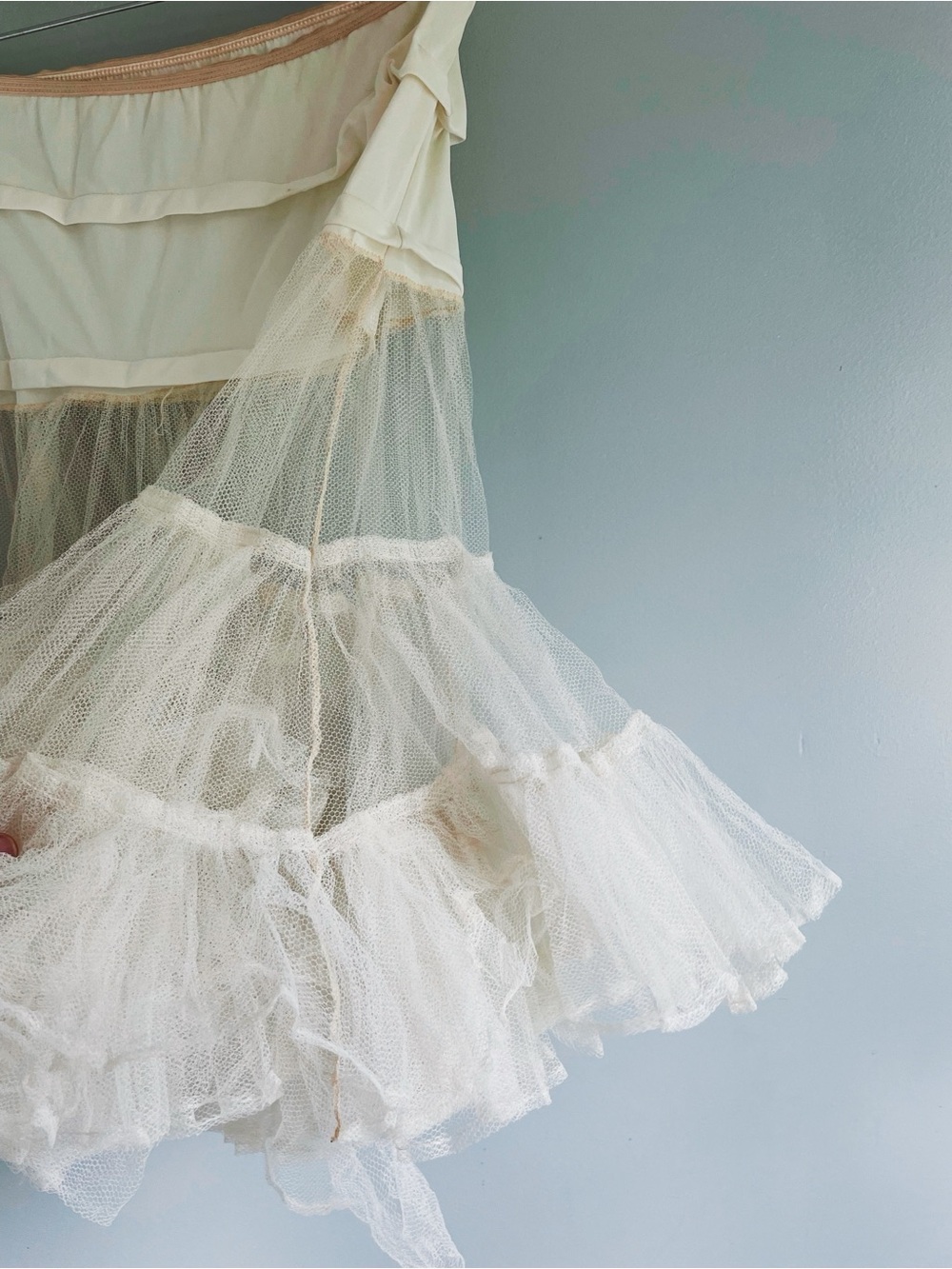 Vintage Penney’s White Crinoline Petticoat Slip Teen 14 Ruffled Mesh Full Skirt - Picture 4 of 11